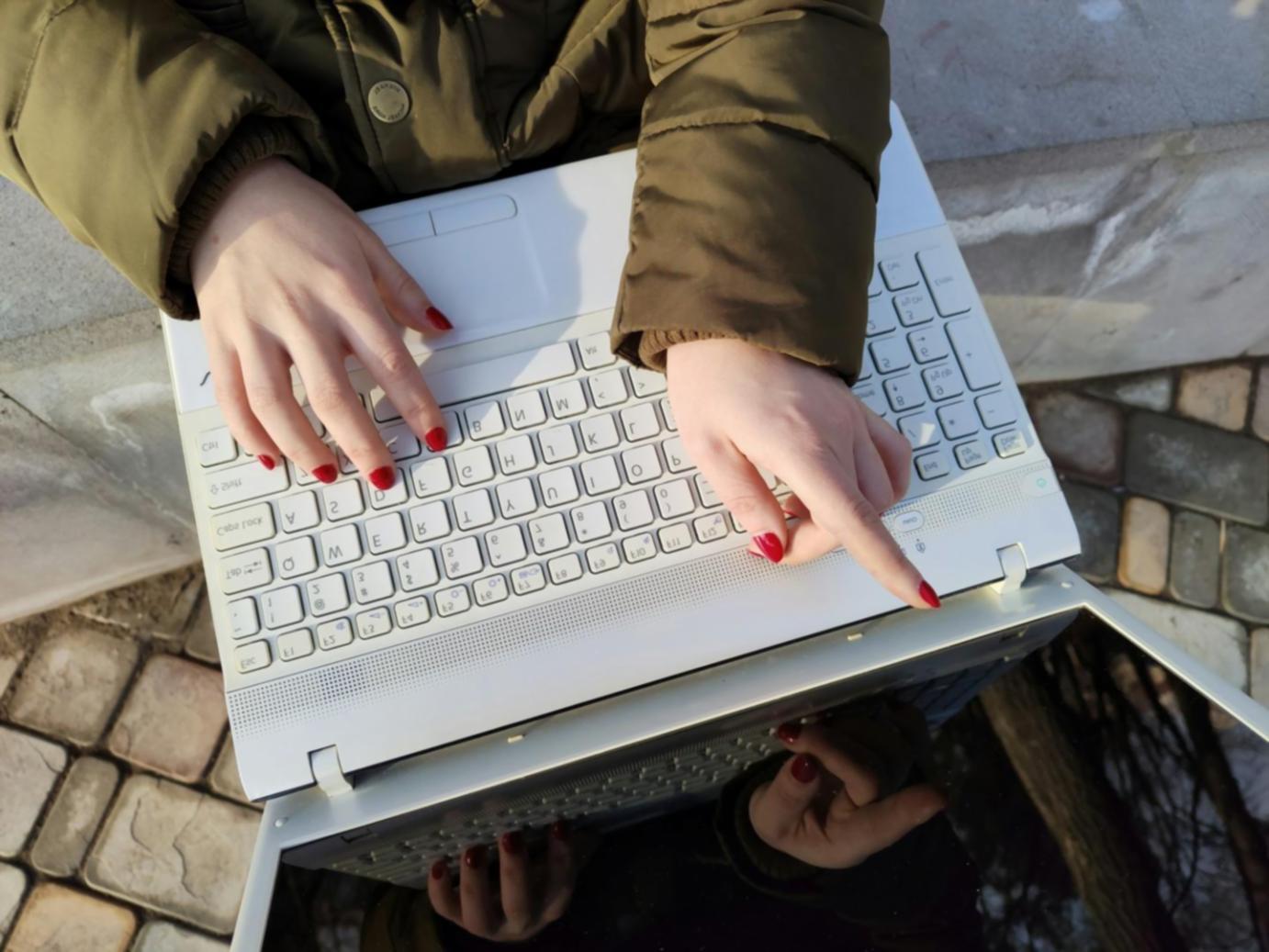 Analyse de données financières sur papier